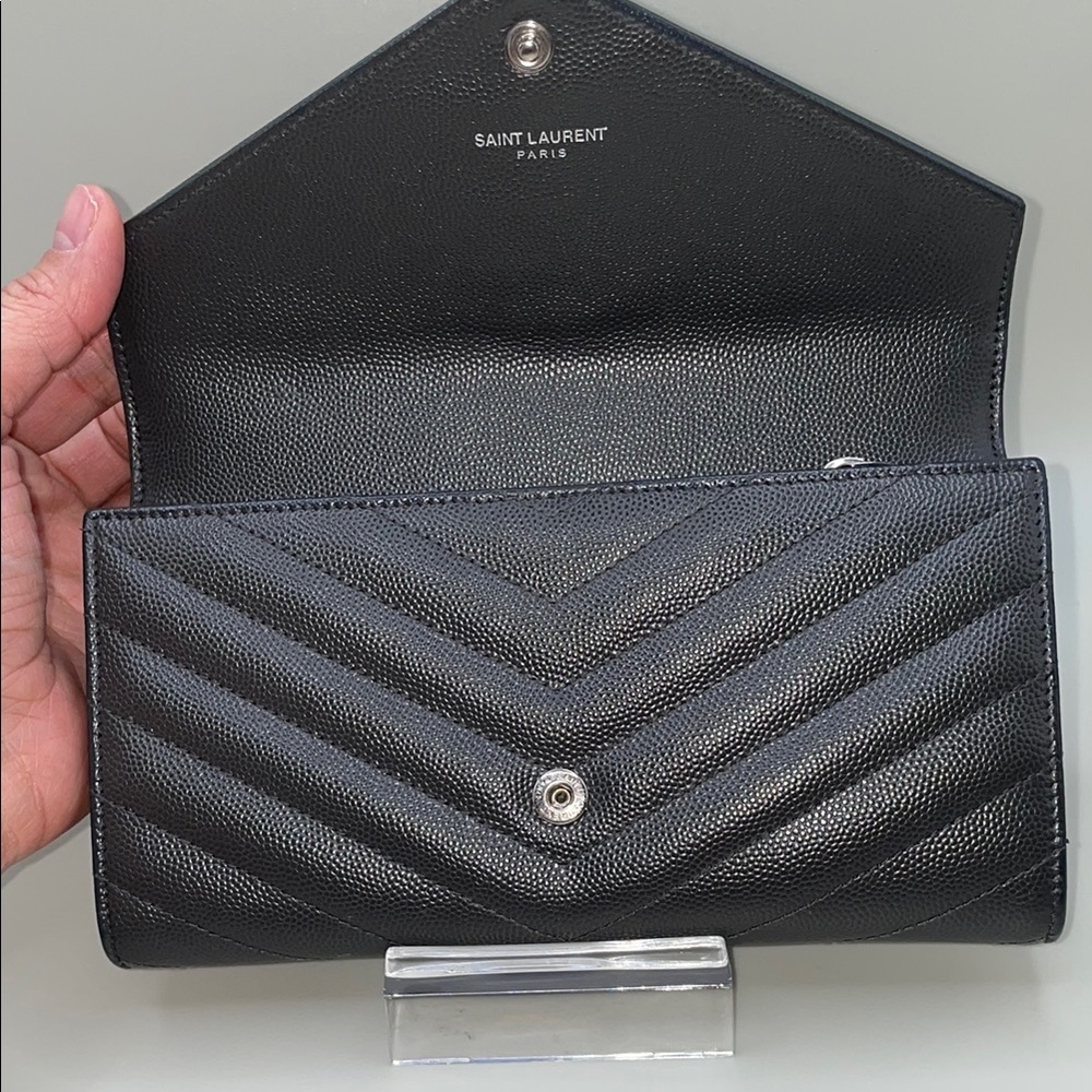 Yves Saint Laurent Gray Chevron Clutch with Silver Chain - Picture 2 of 16